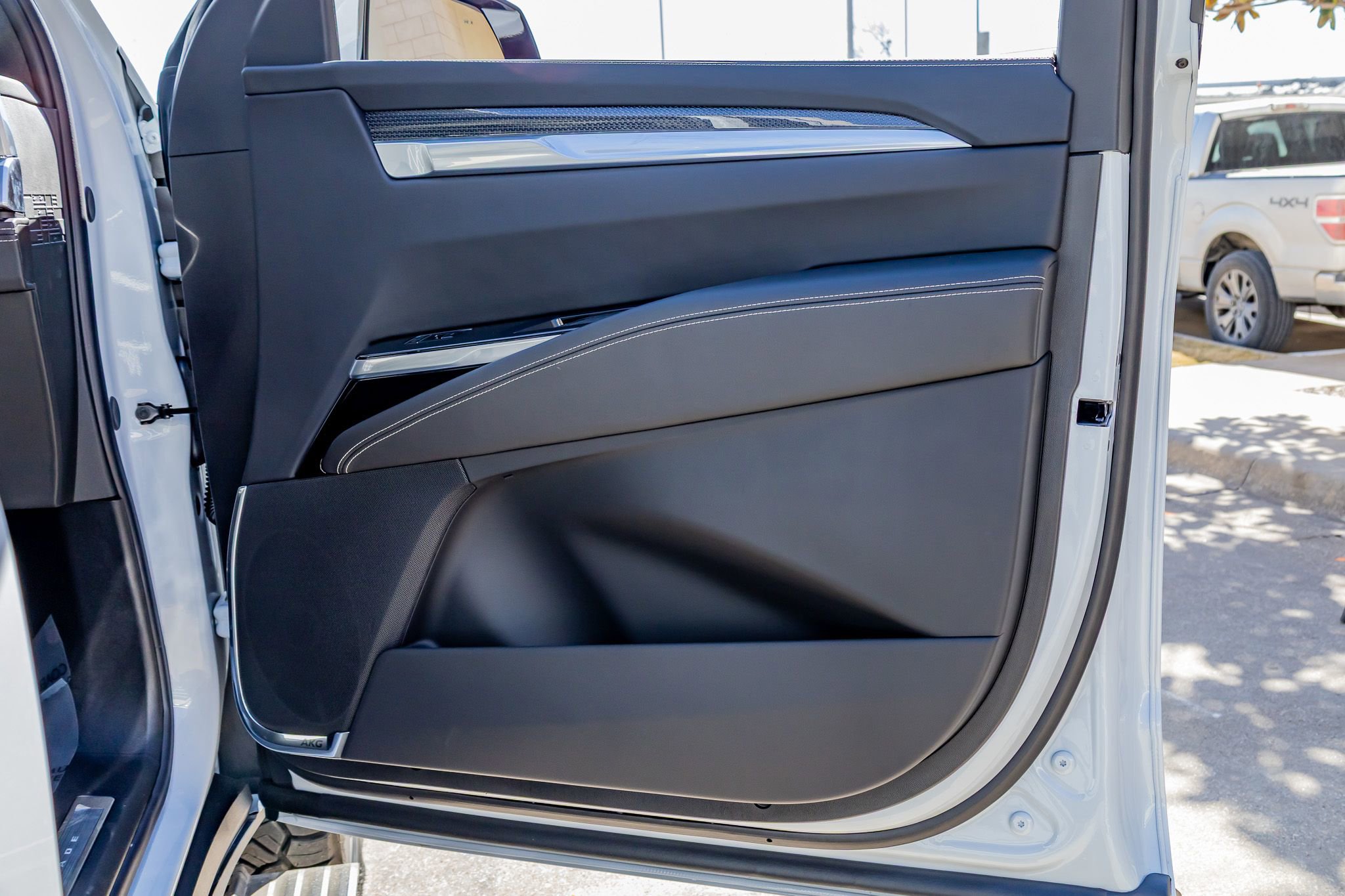 Used 2026 Cadillac Escalade V AWD/4WD image 36