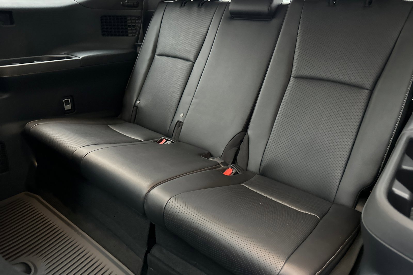 Certified 2025 Toyota Grand Highlander MAX Platinum image 21