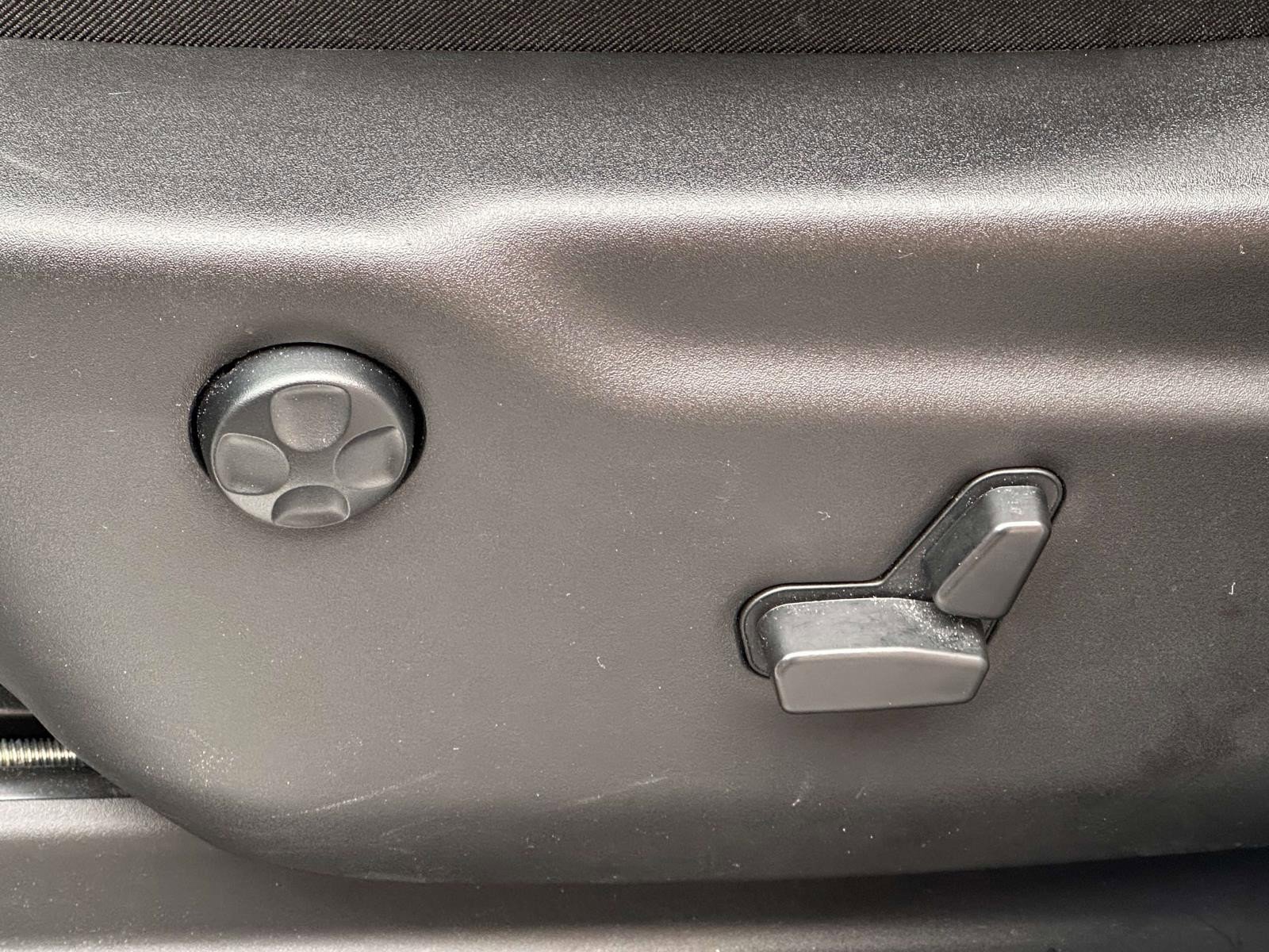 Used 2023 Dodge Durango GT image 15