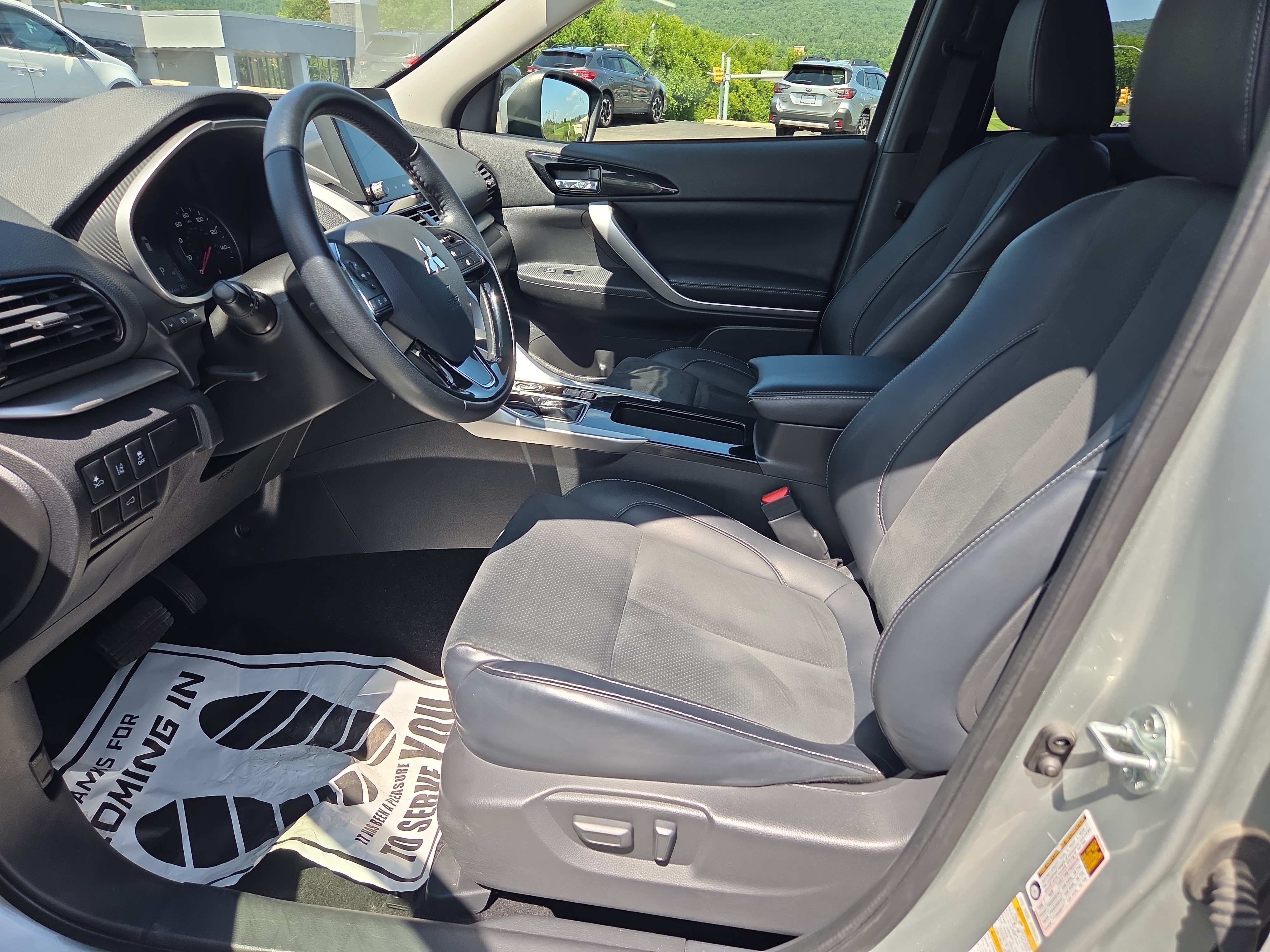 Used 2025 Mitsubishi Eclipse Cross SE AWD/4WD image 12