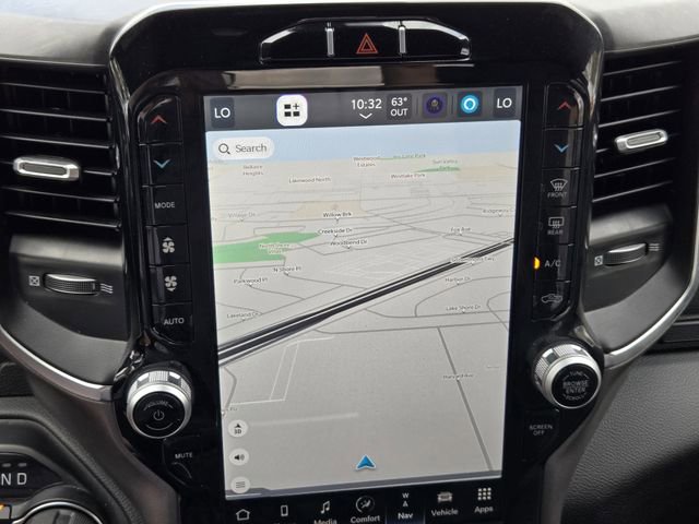 Used 2024 RAM 2500 Big Horn w/ Sport Appearance Package image 18