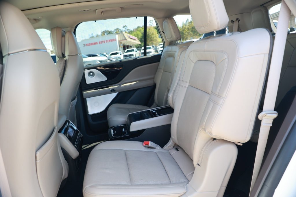 Used 2024 Lincoln Aviator Reserve w/ Equipment Group 201A AWD/4WD image 35