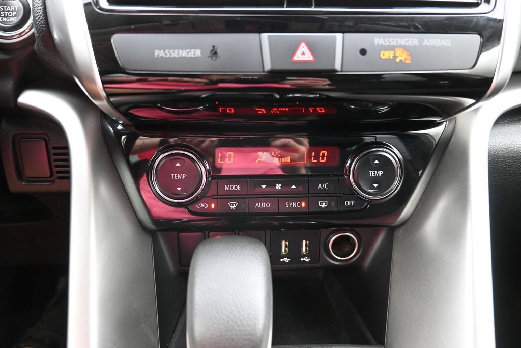 Used 2024 Mitsubishi Eclipse Cross SEL AWD/4WD image 18