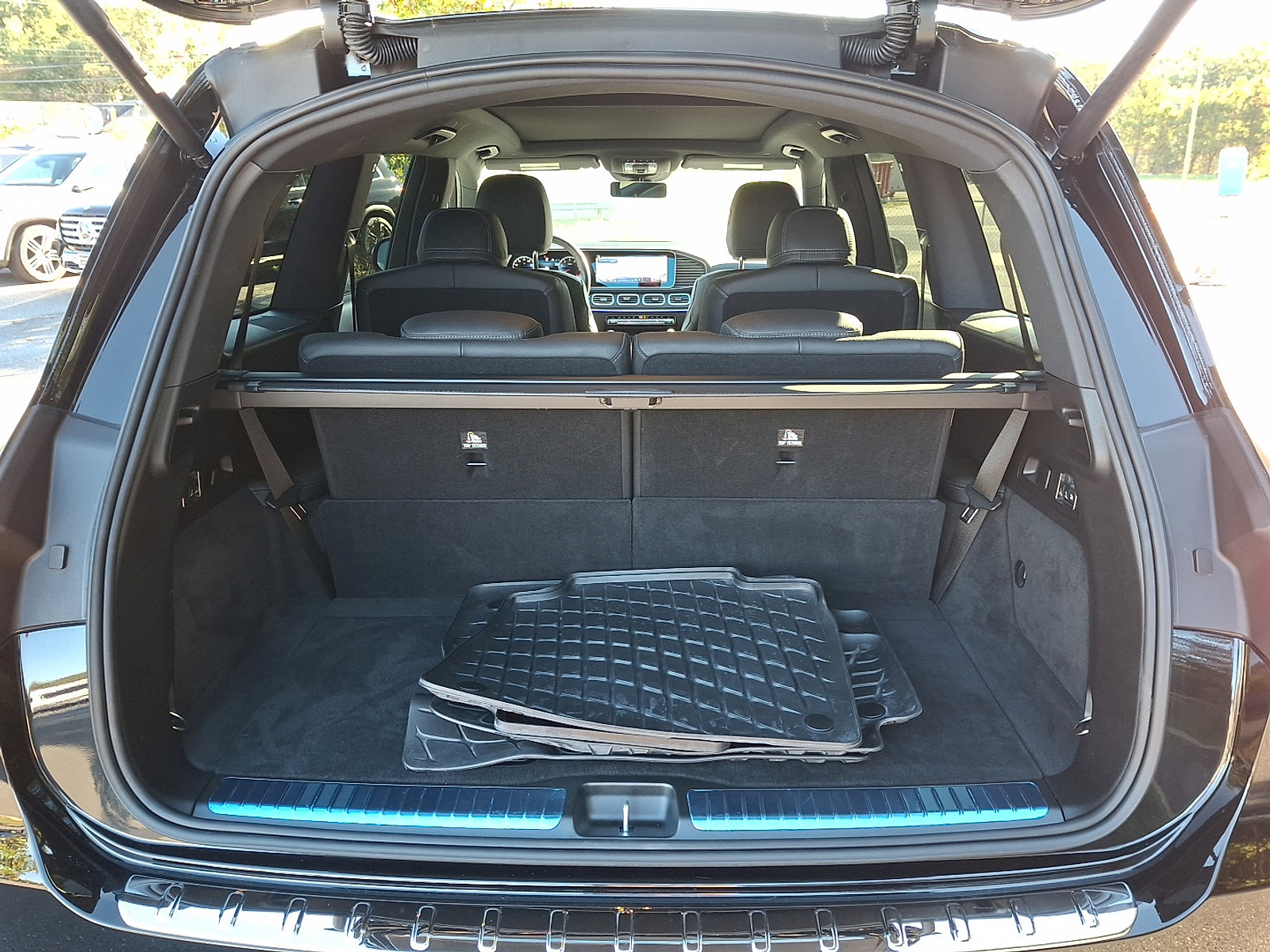 Certified 2025 Mercedes-Benz GLS 450 4MATIC image 31