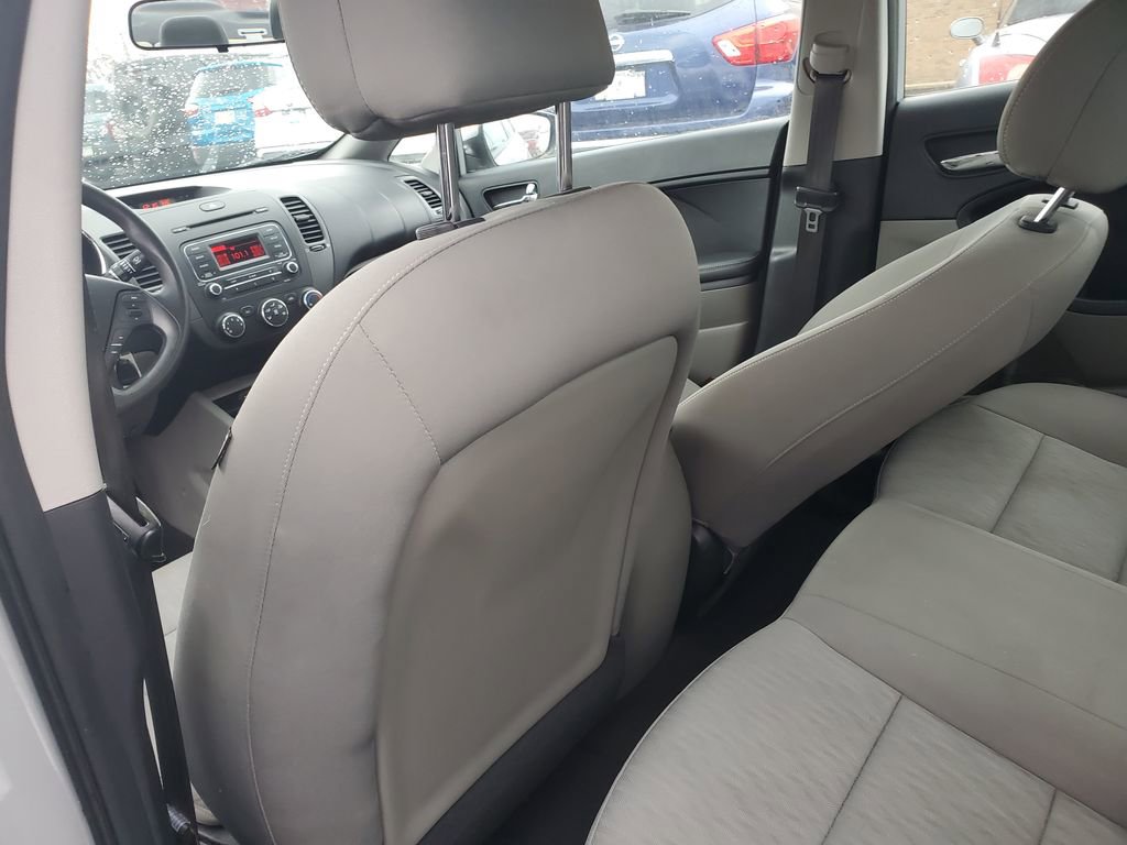 Used 2015 Kia Forte LX image 10