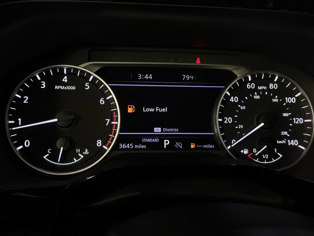 Used 2025 Nissan Pathfinder SL FWD image 16