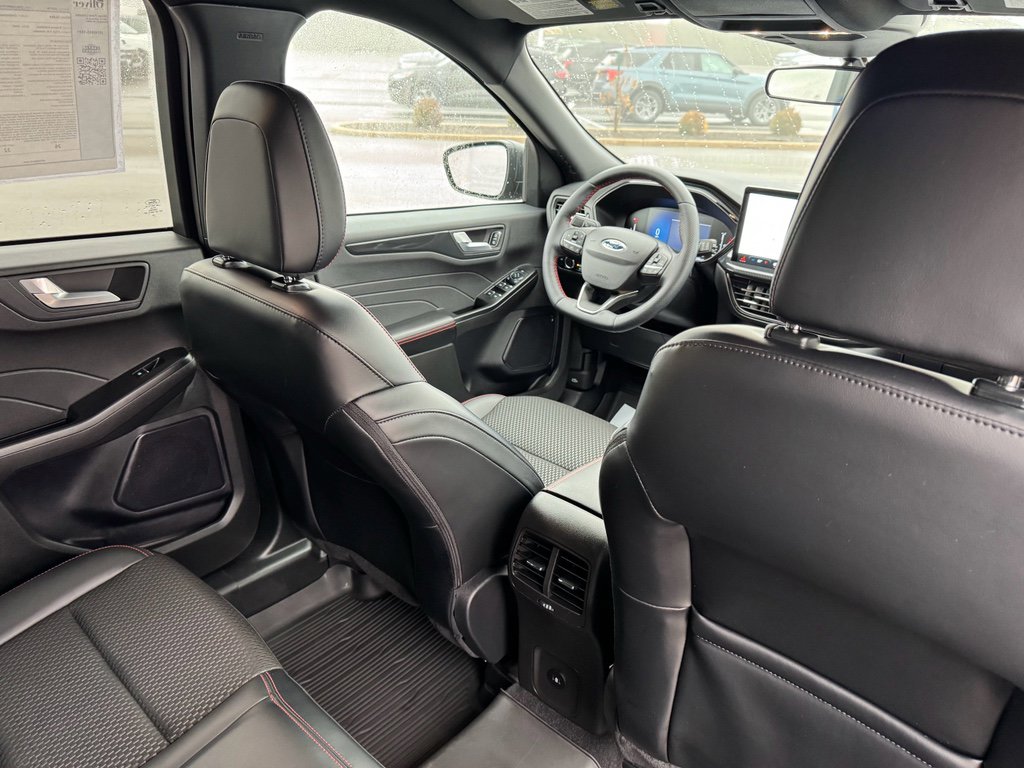 Used 2024 Ford Escape ST-Line w/ Tech Pack #1 AWD/4WD image 19