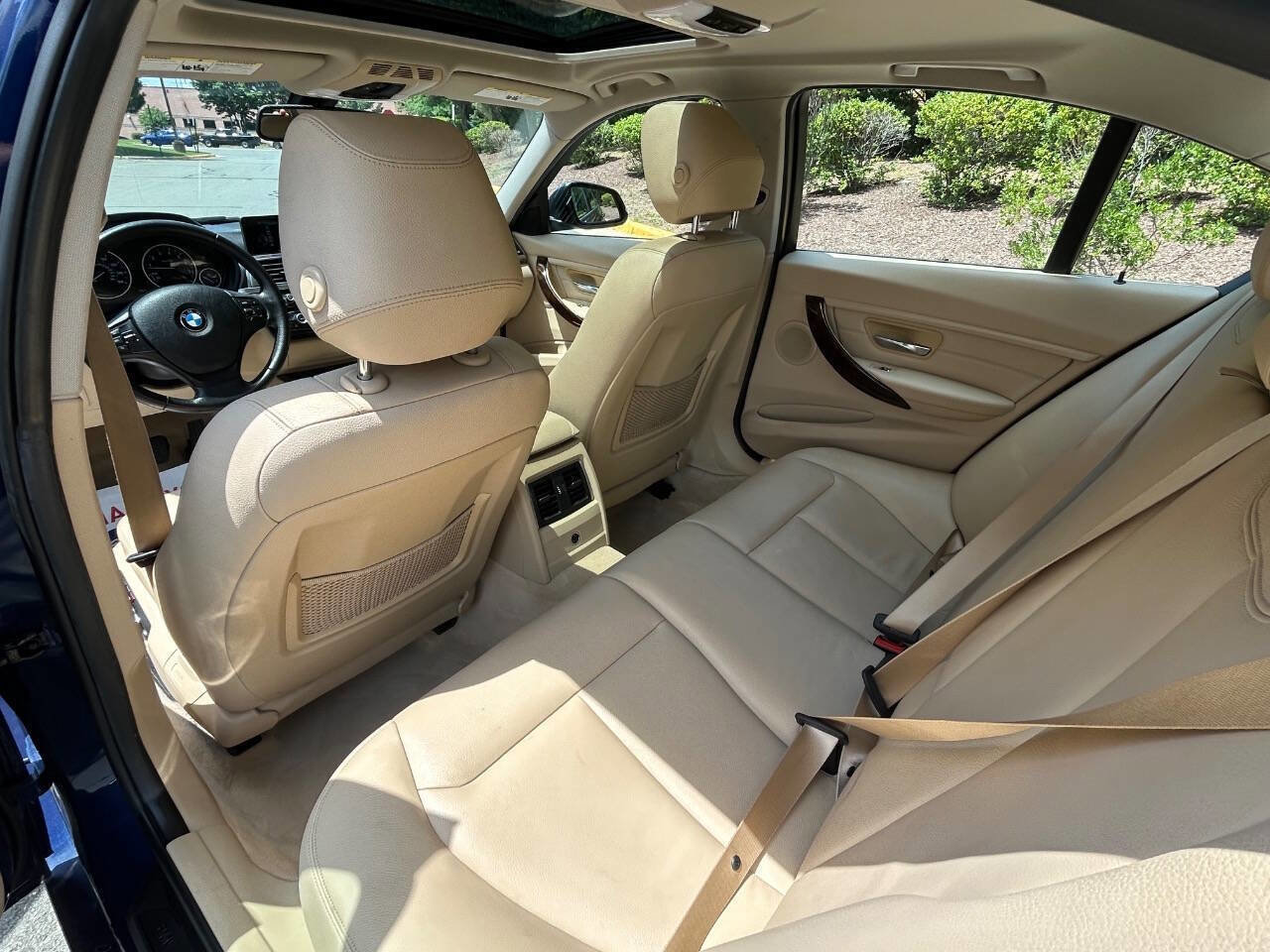 Used 2016 BMW 320i xDrive Sedan image 26