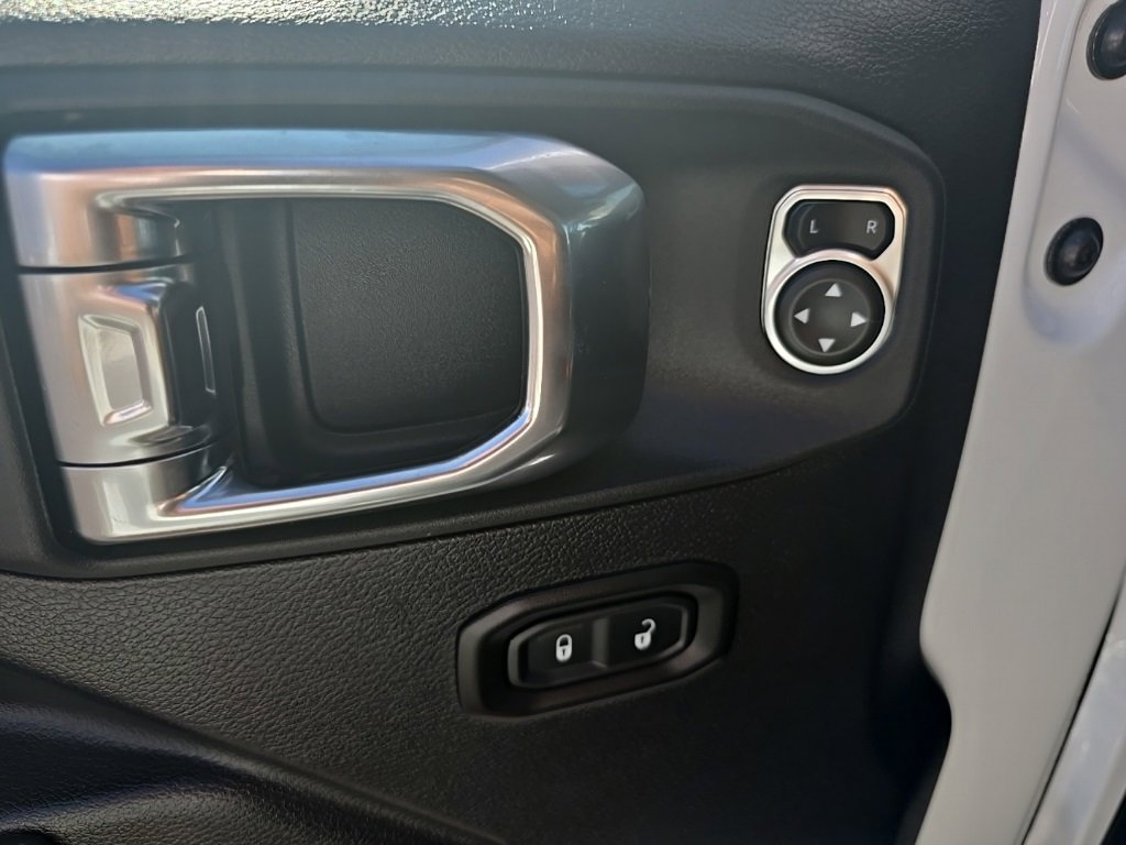 New 2025 Jeep Gladiator Sport image 25