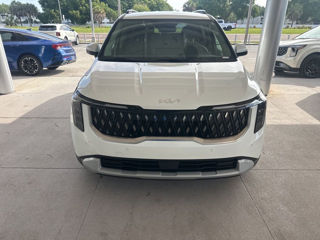 Certified 2025 Kia Carnival EX image 2