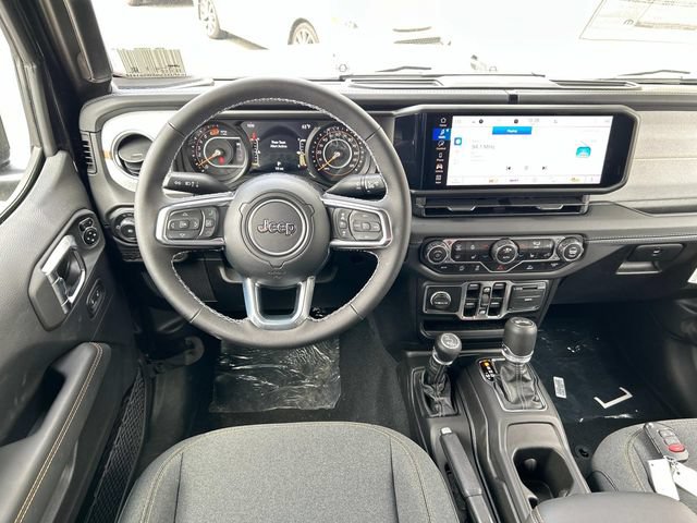 New 2025 Jeep Wrangler Unlimited Sahara AWD/4WD image 4