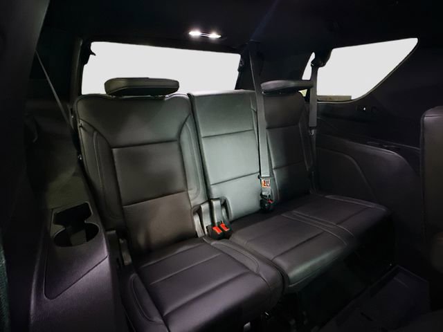 Used 2021 Chevrolet Tahoe Z71 w/ Z71 Signature Package AWD/4WD image 29