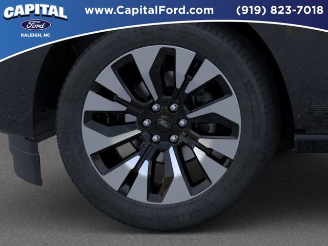 New 2025 Ford Expedition Platinum w/ Driver's Package image 19