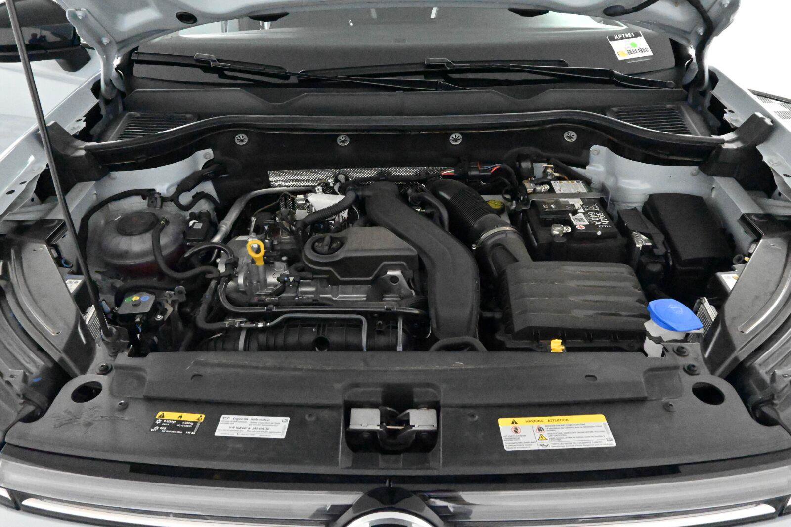 Used 2025 Volkswagen Taos SE AWD/4WD image 30