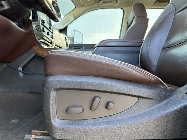 Used 2019 Chevrolet Silverado 2500 High Country image 34