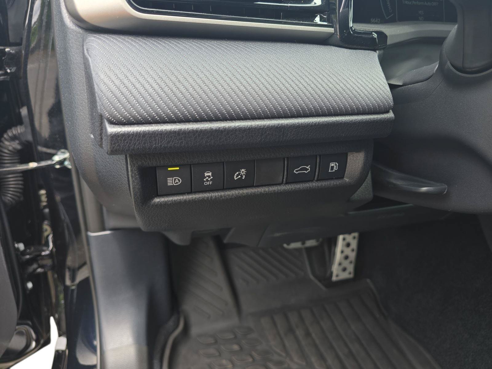 Used 2025 Toyota Camry SE FWD image 20