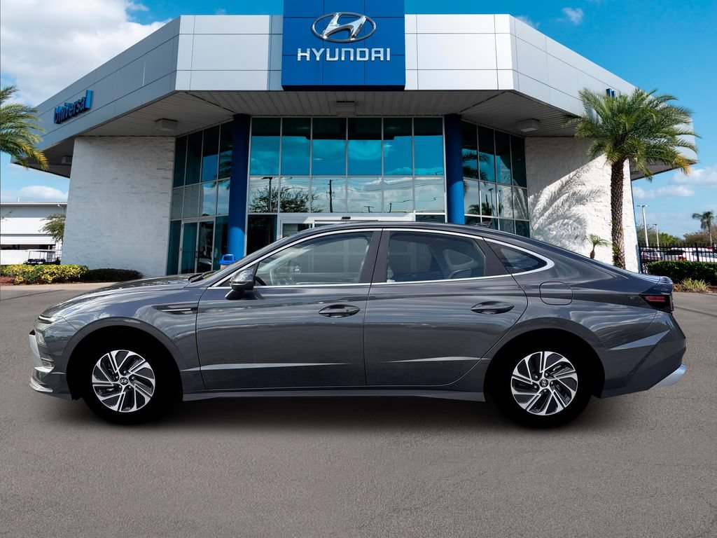 New 2026 Hyundai Sonata Blue FWD image 3