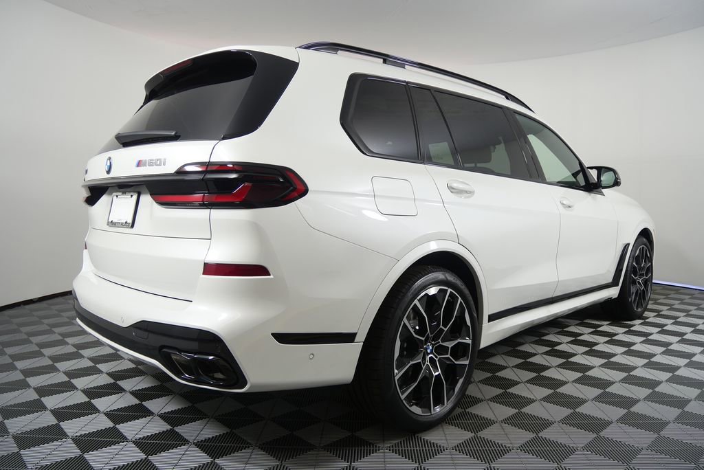 New 2026 BMW X7 M60i image 3
