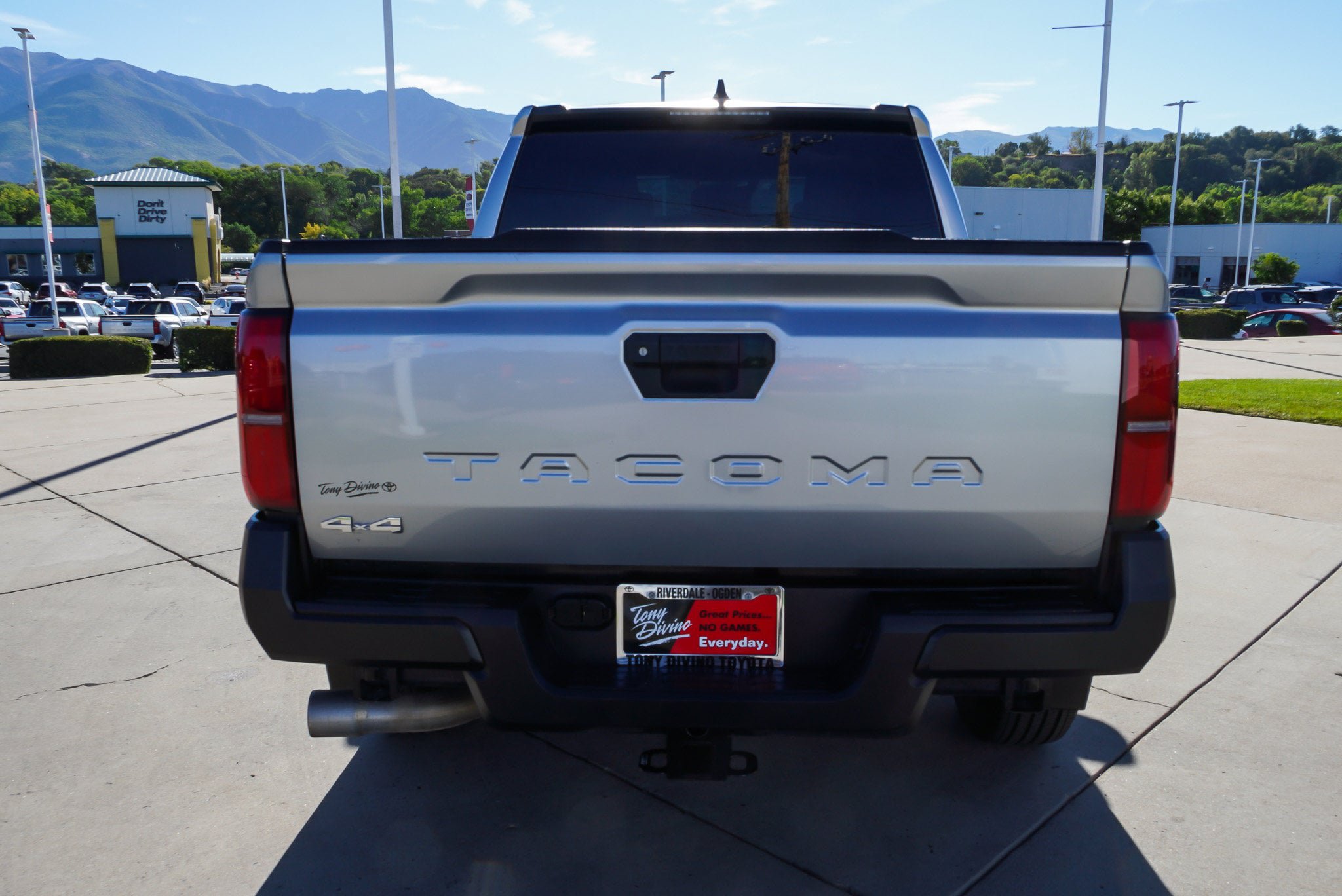 Certified 2024 Toyota Tacoma SR AWD/4WD image 7