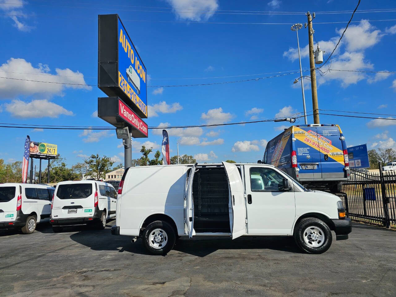 Used 2019 Chevrolet Express 2500 image 5