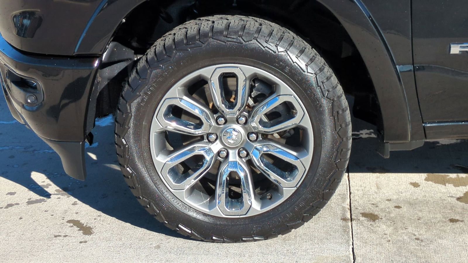 Used 2020 RAM 1500 Laramie w/ Sport Appearance Package image 14