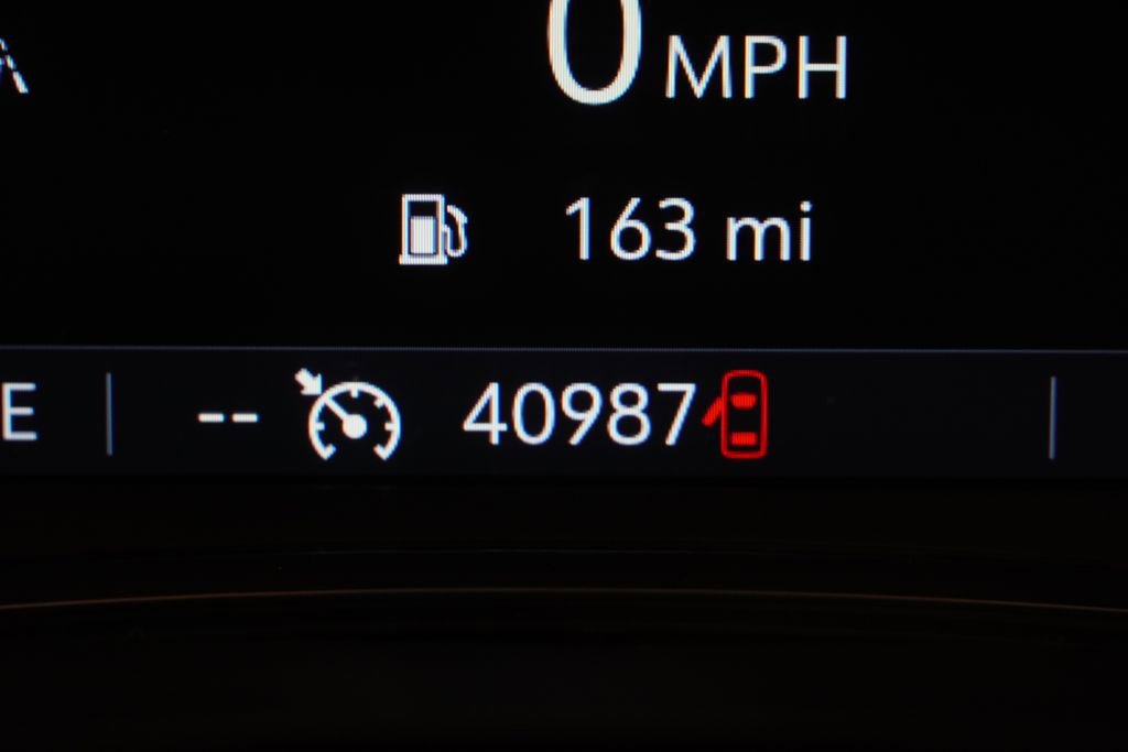 Used 2023 Chevrolet Traverse LT image 8