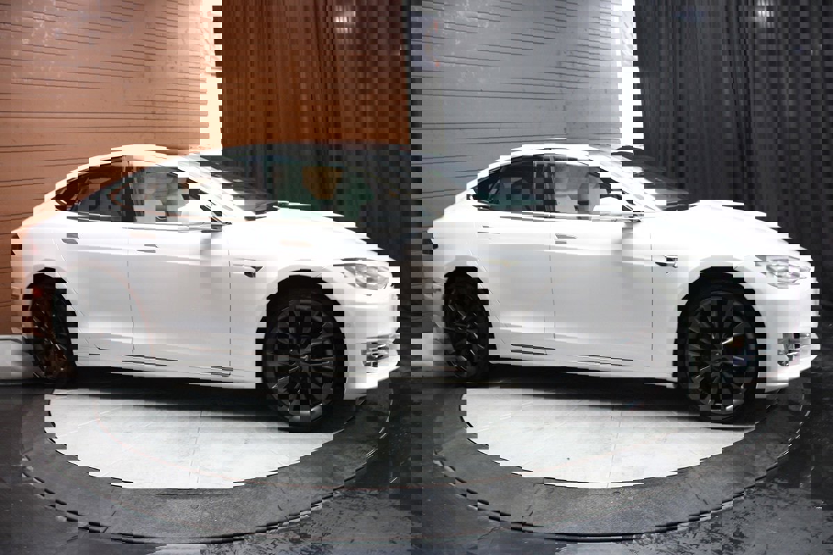 Used 2020 Tesla Model S Long Range AWD image 19