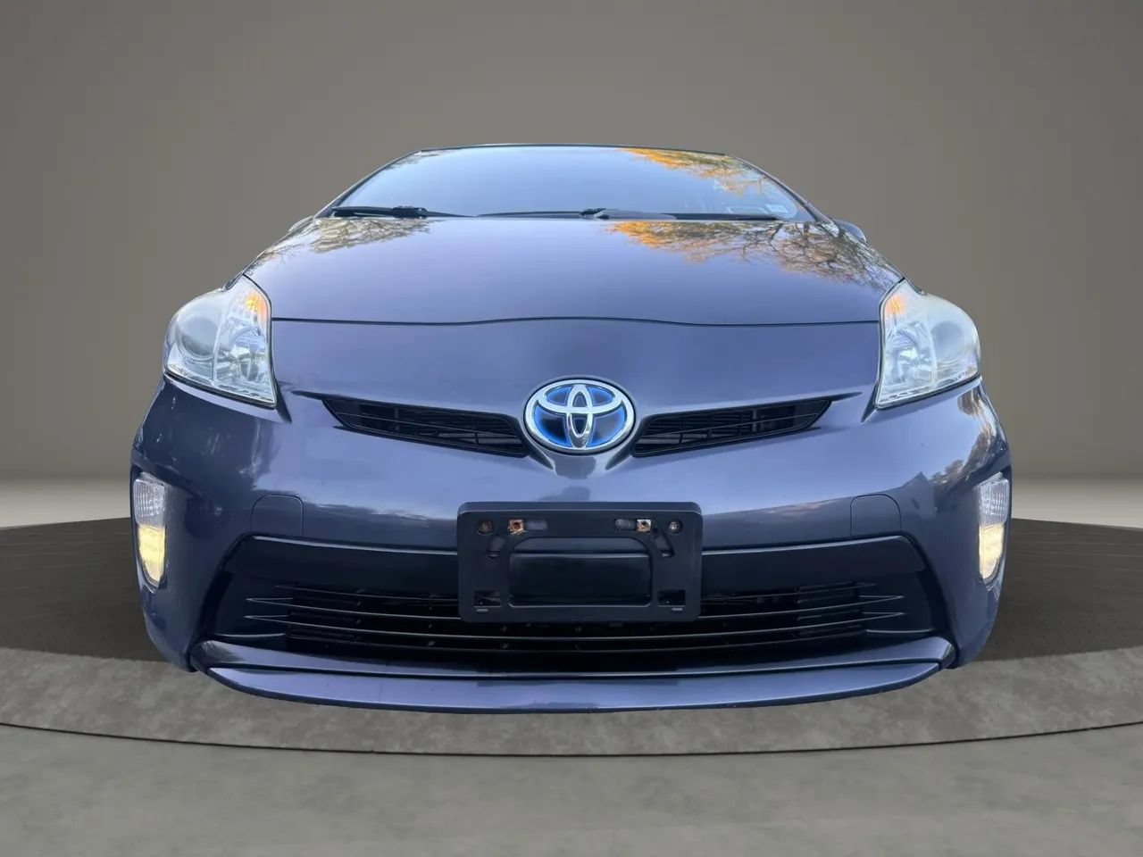 Used 2014 Toyota Prius Three w/ Solar Roof Package FWD image 2