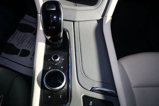 Used 2024 Cadillac XT5 Premium Luxury w/ Technology Package FWD image 20