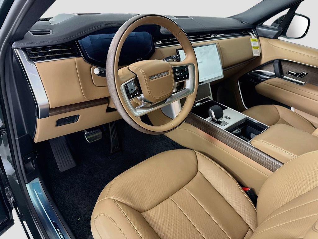 New 2026 Land Rover Range Rover Long Wheelbase SE AWD/4WD image 9