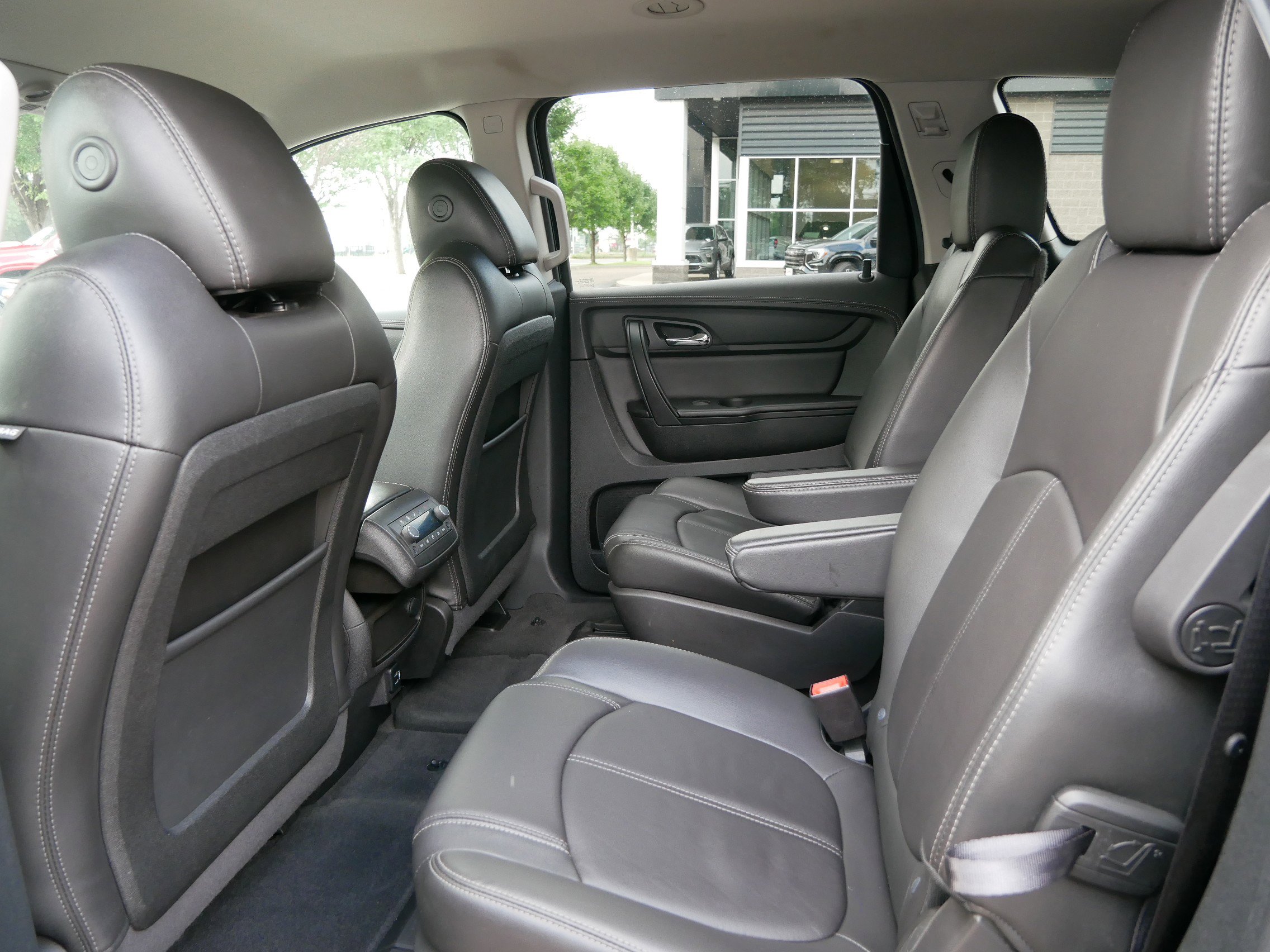 Used 2017 Chevrolet Traverse LT image 13