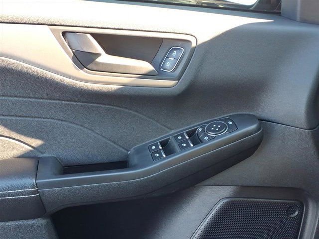 Used 2022 Ford Escape SE w/ Convenience Package image 24