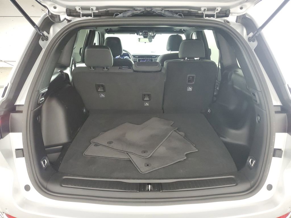 Used 2025 Jeep Grand Cherokee Laredo X image 33