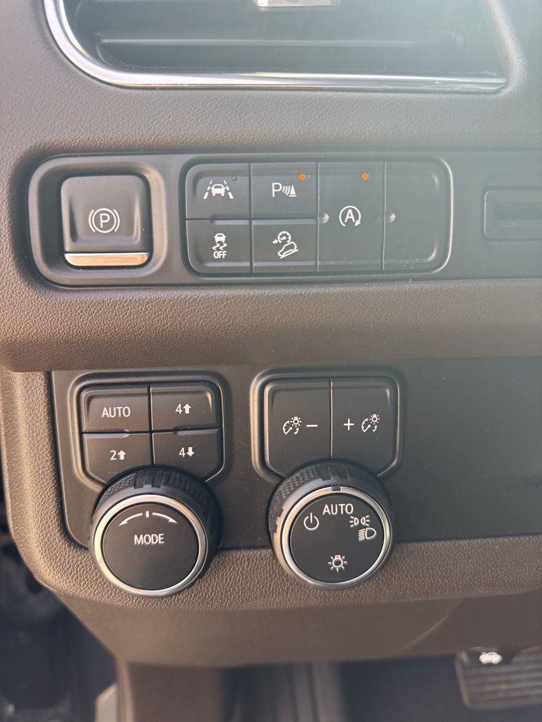 Used 2023 Chevrolet Tahoe Z71 image 18