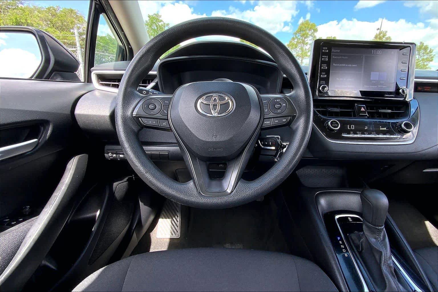 Used 2021 Toyota Corolla LE FWD image 6