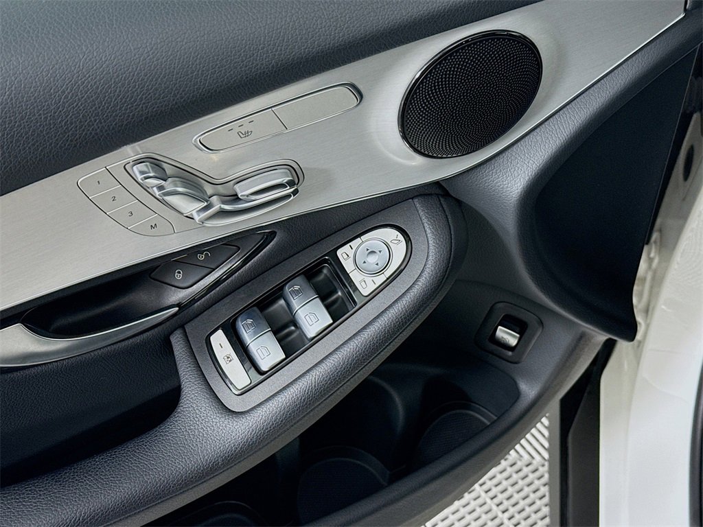 Used 2021 Mercedes-Benz GLC 300 4MATIC image 18