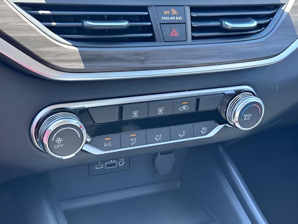 New 2026 Nissan Altima 2.5 SV FWD image 24