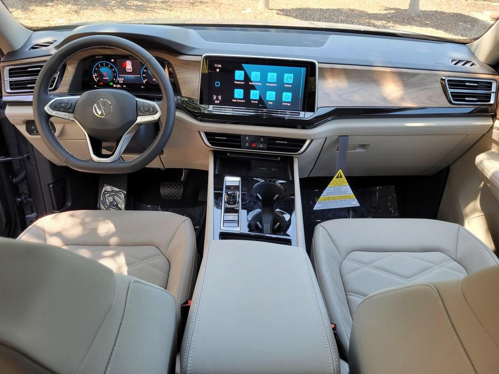 New 2025 Volkswagen Atlas SE FWD image 16