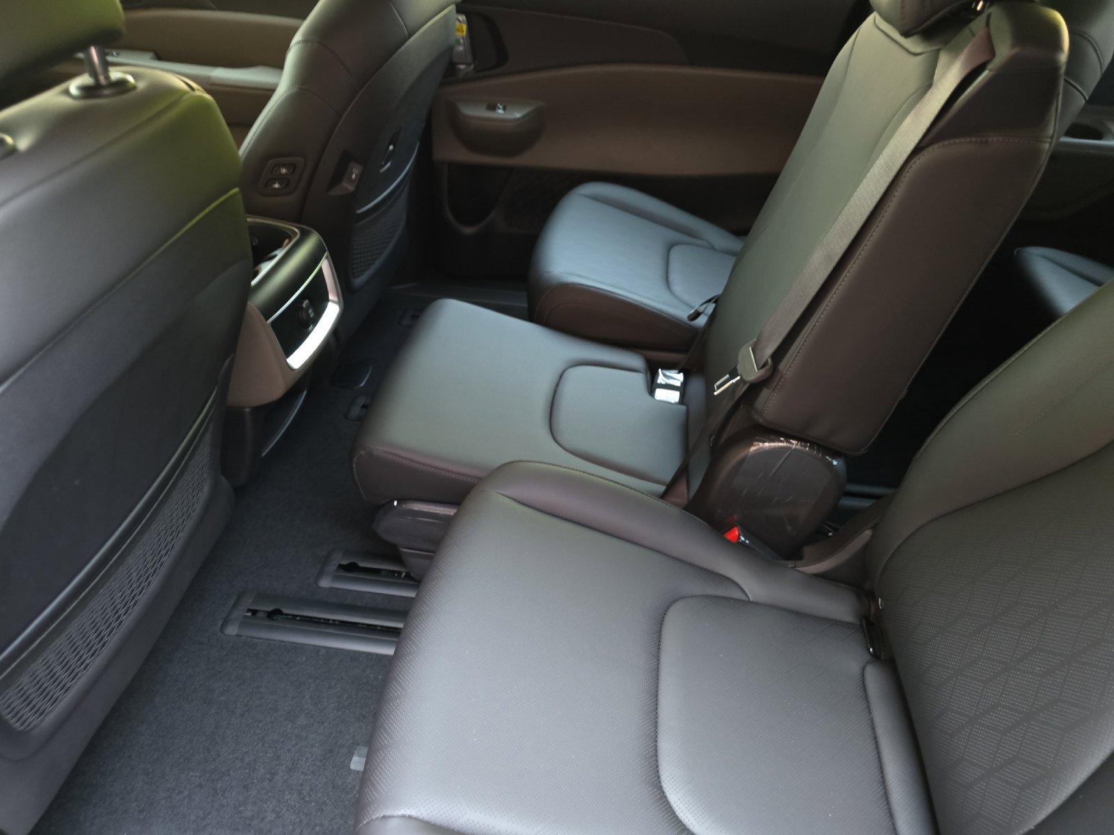 New 2026 Kia Carnival EX image 12