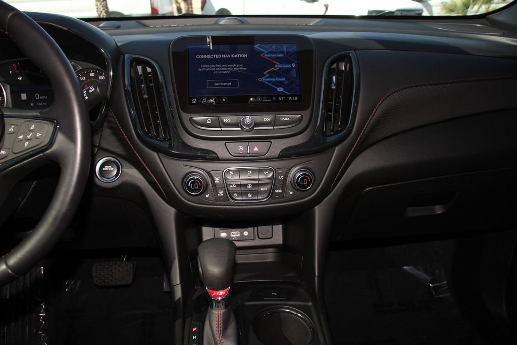 Used 2022 Chevrolet Equinox RS w/ Infotainment Package FWD image 18