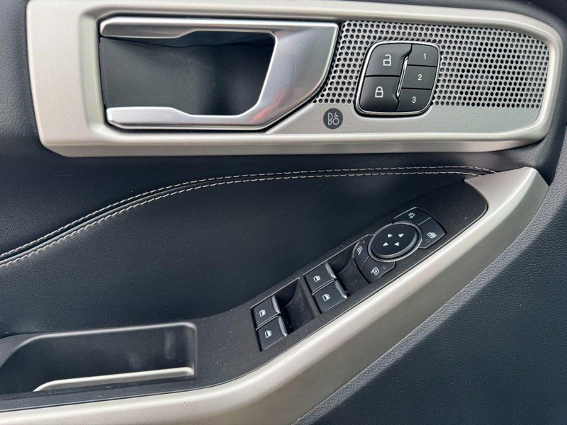 Used 2022 Ford Explorer Limited w/ Equipment Group 301A image 25