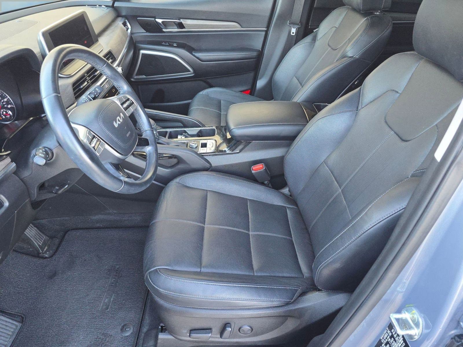 Used 2022 Kia Telluride EX w/ EX Premium Package image 4