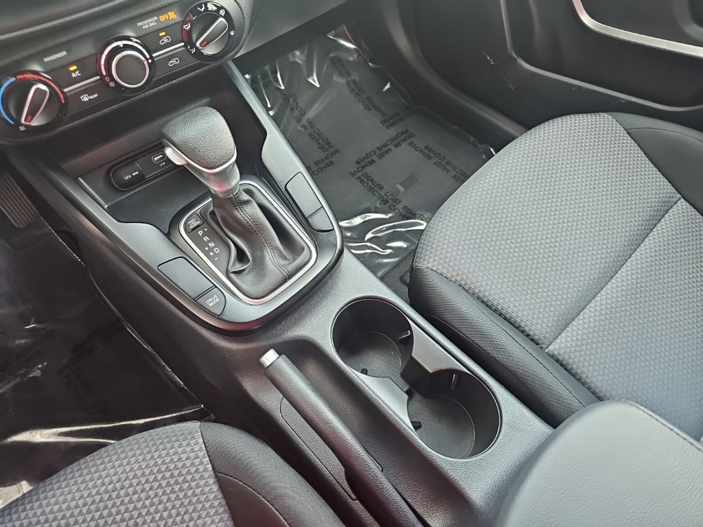 Used 2025 Kia Soul LX FWD image 18