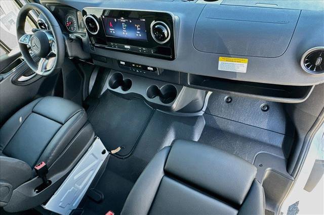 New 2026 Mercedes-Benz Sprinter 2500 image 24