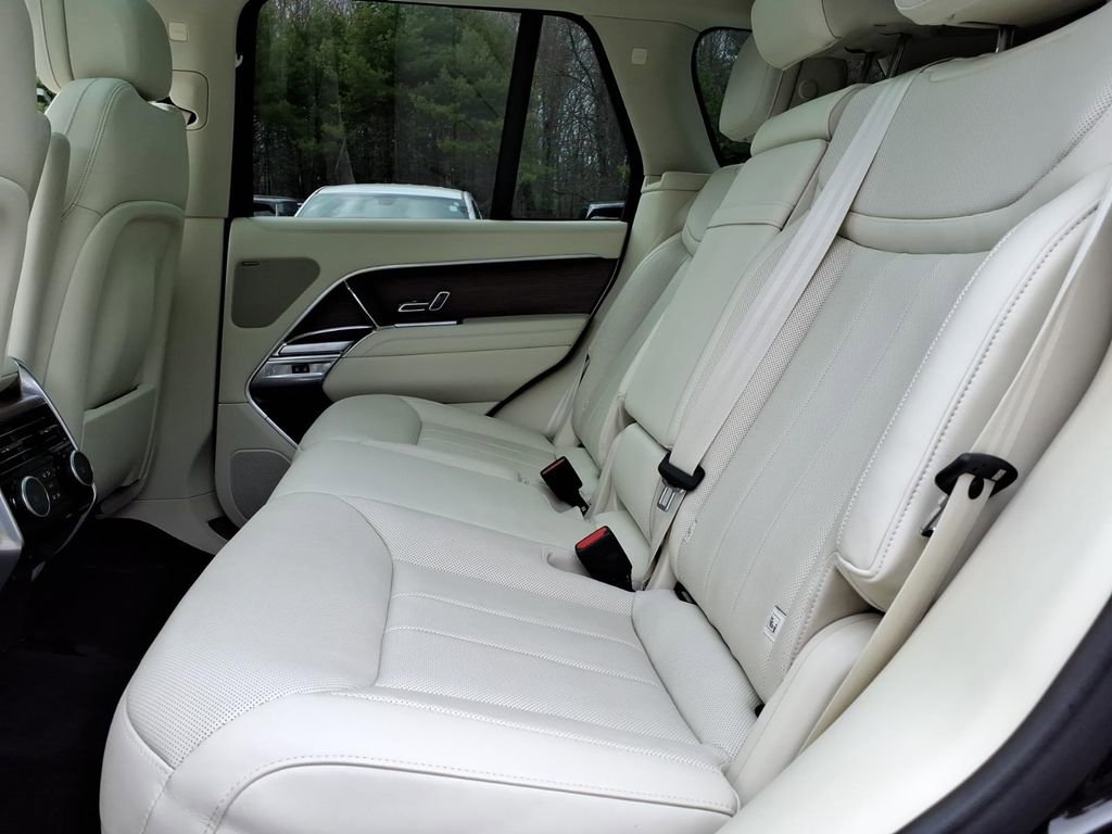 Used 2023 Land Rover Range Rover SE AWD/4WD image 16