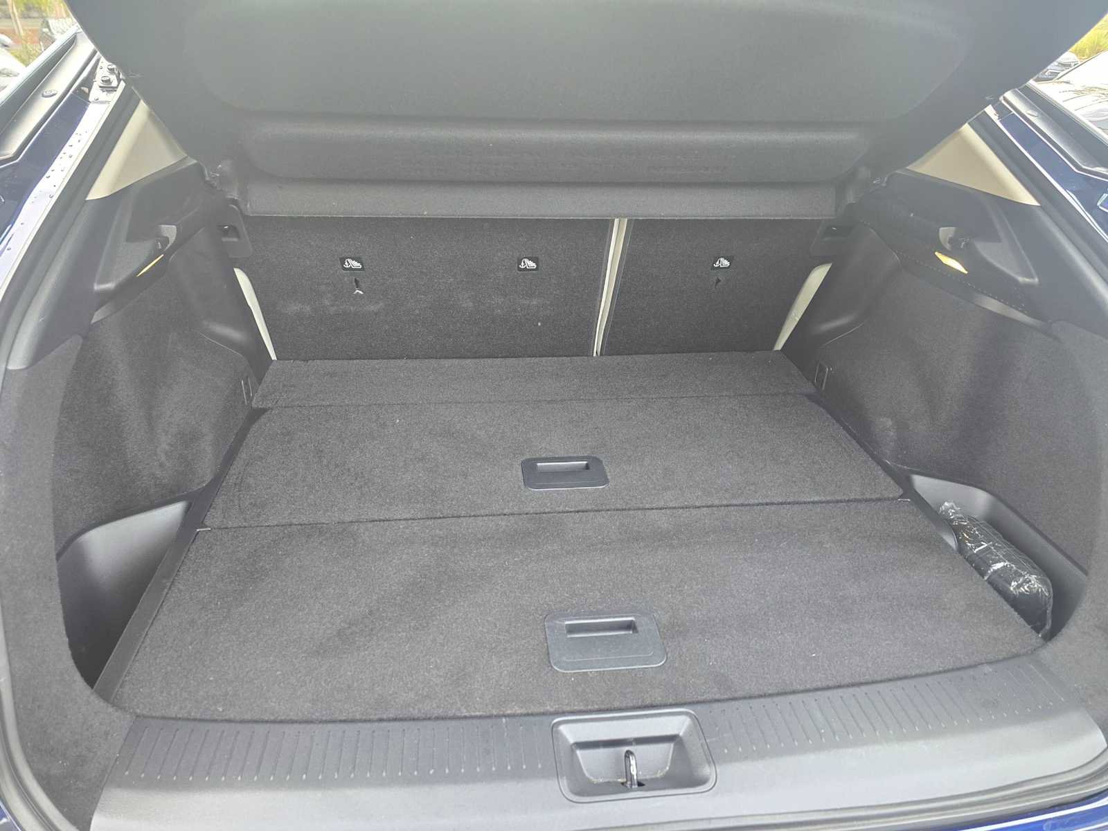 Used 2024 Nissan Ariya FWD image 18