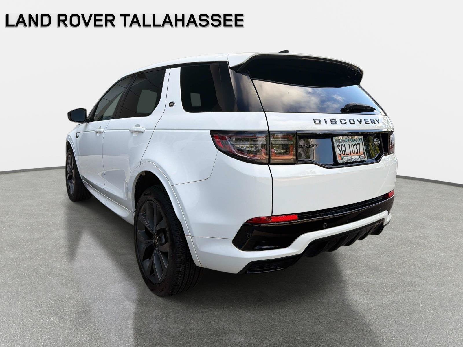 Used 2023 Land Rover Discovery Sport SE R-Dynamic AWD/4WD image 7