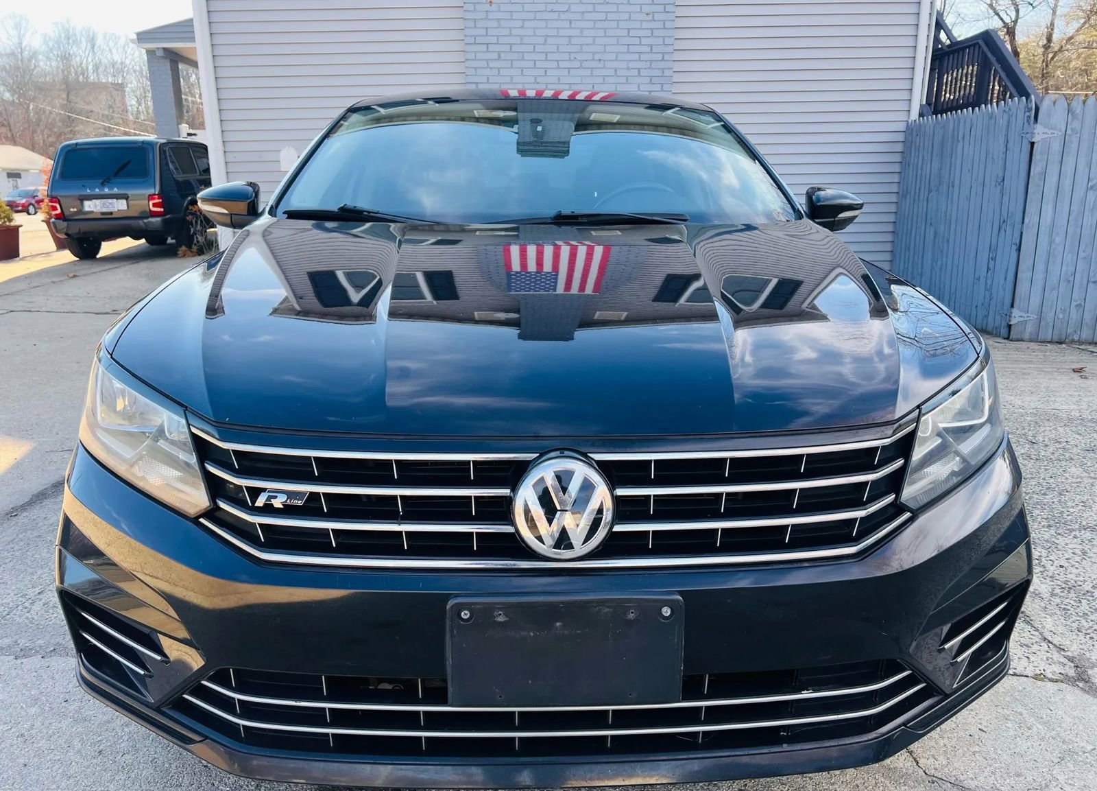 Used 2017 Volkswagen Passat 1.8T R-Line FWD image 3