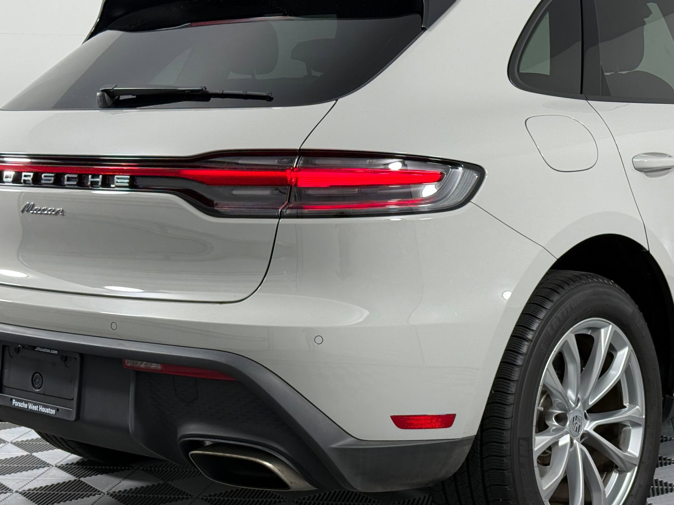 New 2025 Porsche Macan image 13