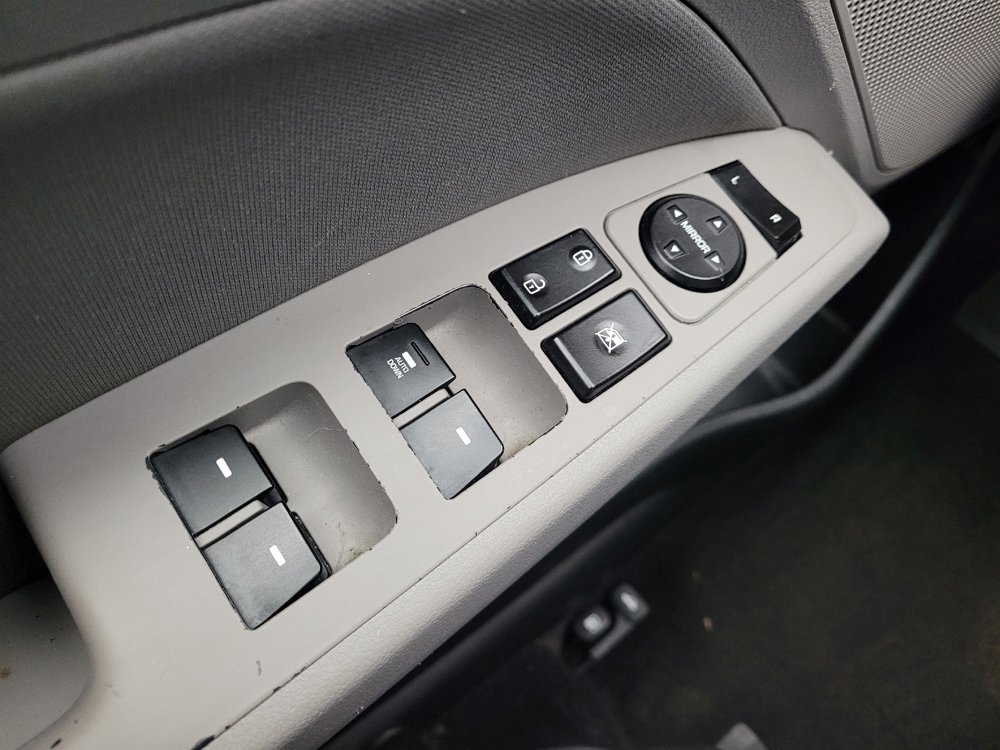 Used 2020 Hyundai Elantra SEL FWD image 27